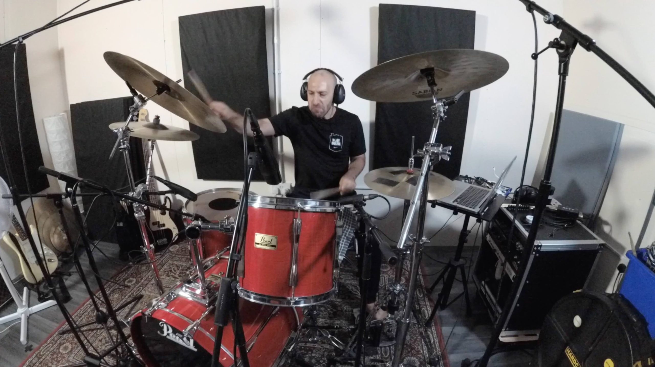 DRUM LESSON: DEVELOPING DRUMMING INDEPENDENCE